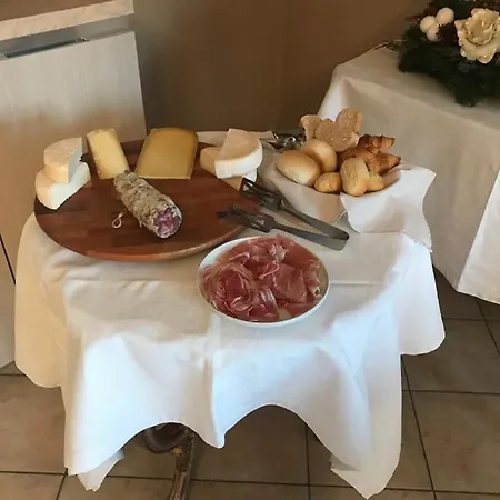 Isola * Villa (Brescia)